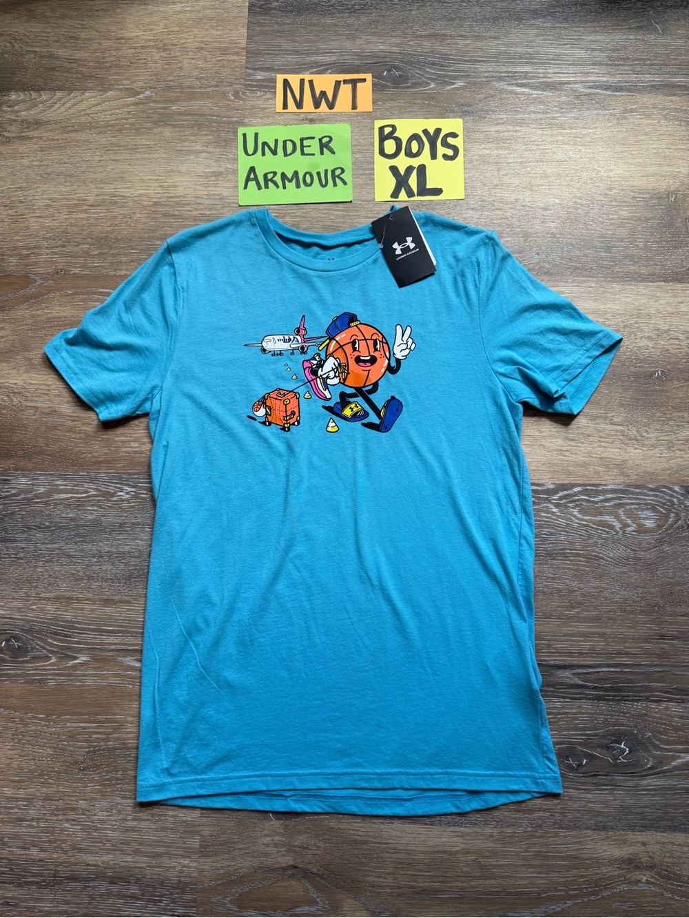 NWT Under Armour Boys XL Turquoise Graphic T-Shirt